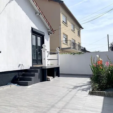 Spacieuse Pres De L'aeroport Cdg Sevran